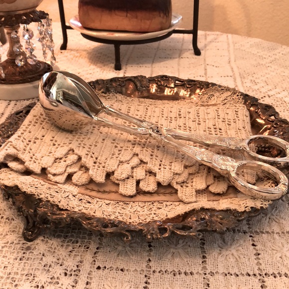 Godinger Other - EUC- Godinger SP Service Buffet Tongs